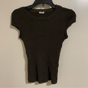 Garage Women’s Dark Green Knit Bodycon Short-Sleeve Shirt Size S (Used)